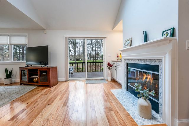 3 Longwood Road, Mashpee, MA 02649