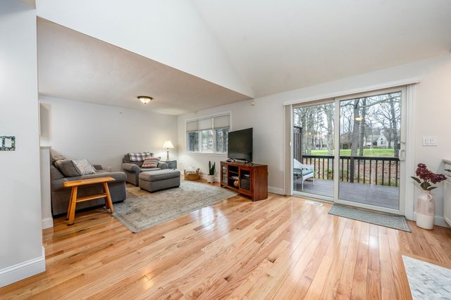 3 Longwood Road, Mashpee, MA 02649