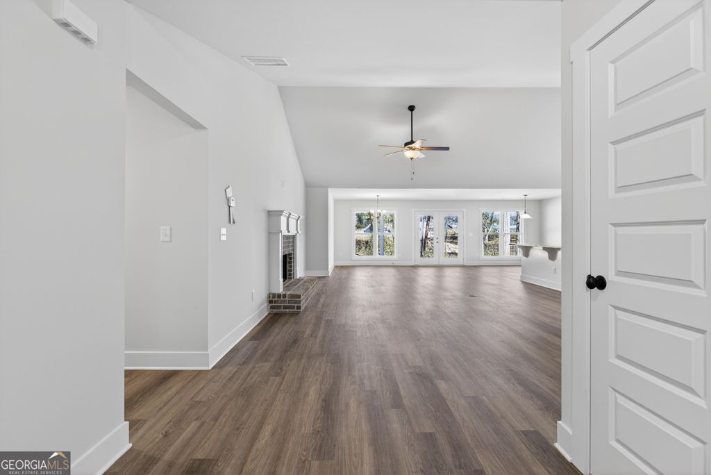 420 Seashell Court 17, Statham, GA 30666 — photo 3