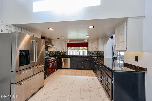 8444 N 7TH Avenue, Phoenix, AZ 85021