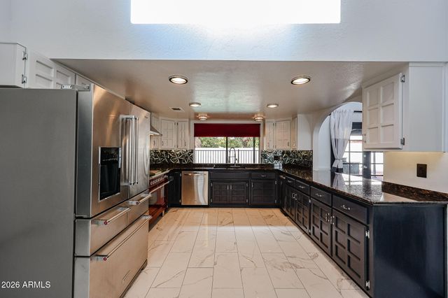8444 N 7TH Avenue, Phoenix, AZ 85021
