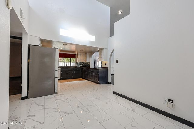 8444 N 7TH Avenue, Phoenix, AZ 85021