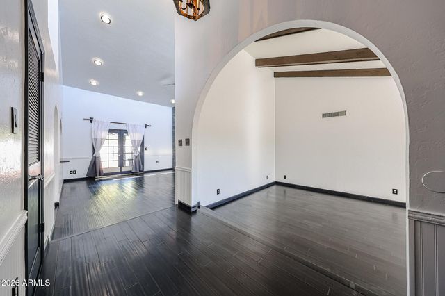 8444 N 7TH Avenue, Phoenix, AZ 85021