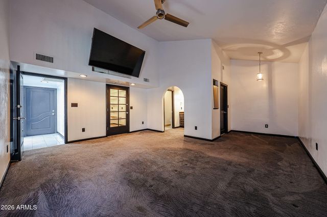 8444 N 7TH Avenue, Phoenix, AZ 85021