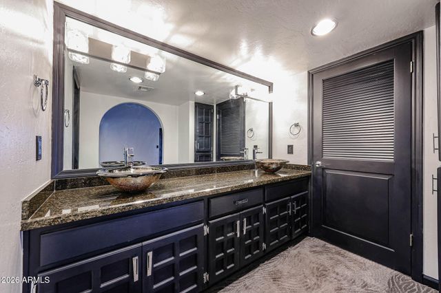 8444 N 7TH Avenue, Phoenix, AZ 85021
