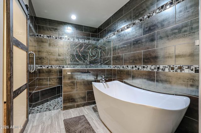 8444 N 7TH Avenue, Phoenix, AZ 85021