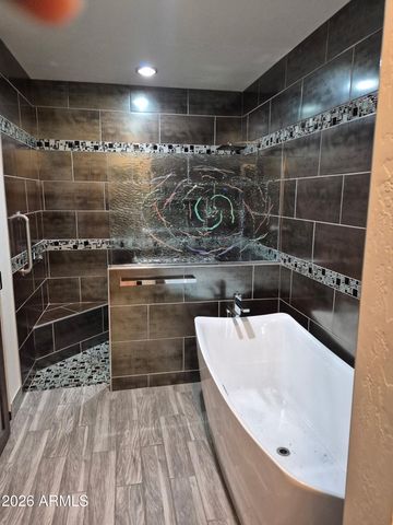 8444 N 7TH Avenue, Phoenix, AZ 85021