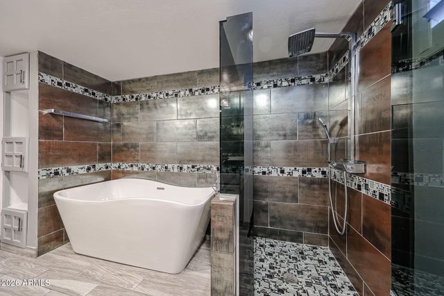 8444 N 7TH Avenue, Phoenix, AZ 85021