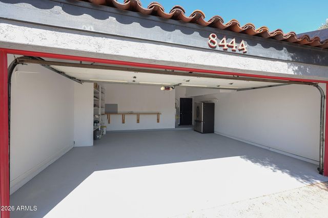 8444 N 7TH Avenue, Phoenix, AZ 85021