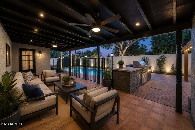 8444 N 7TH Avenue, Phoenix, AZ 85021