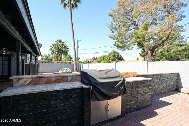 8444 N 7TH Avenue, Phoenix, AZ 85021