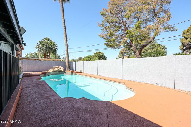 8444 N 7TH Avenue, Phoenix, AZ 85021