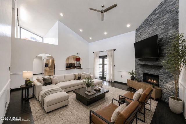 8444 N 7TH Avenue, Phoenix, AZ 85021
