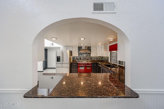 8444 N 7TH Avenue, Phoenix, AZ 85021