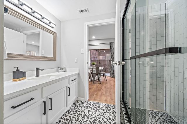 3100 Walnut Bend Lane 311, Houston, TX 77042