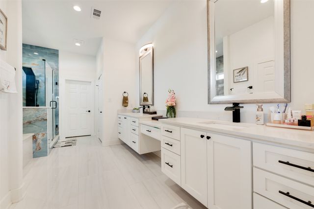 327 Lovers Lane, Terrell, TX 75160