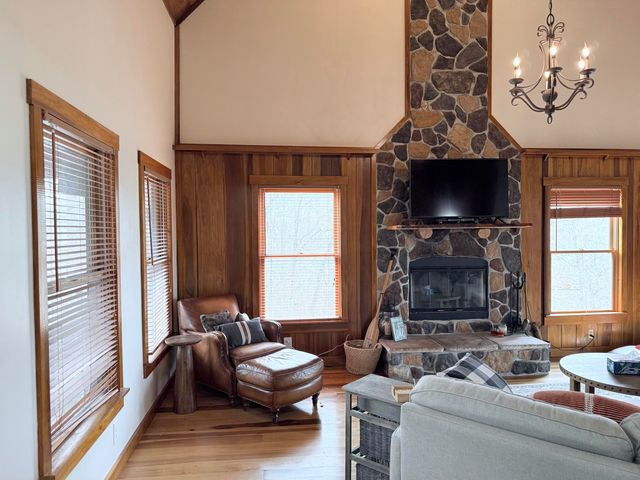 176 The Village Drive, Nancy, KY 42544