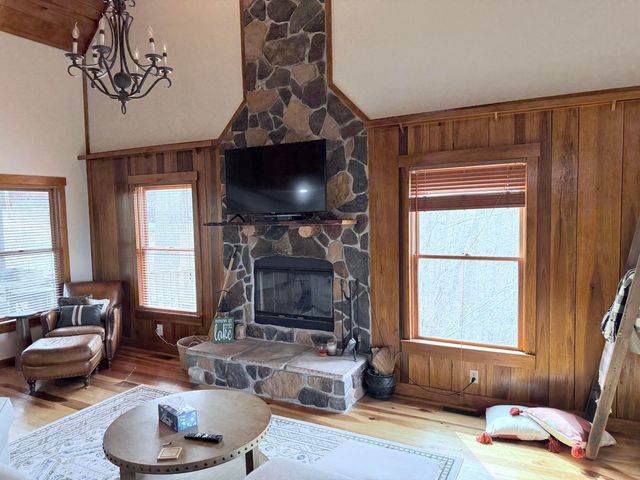 176 The Village Drive, Nancy, KY 42544