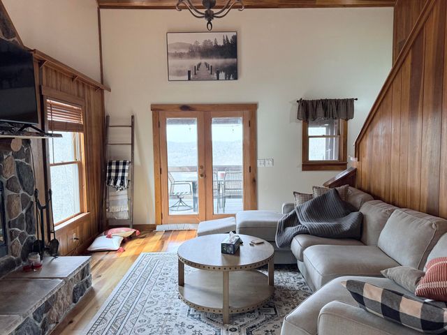 176 The Village Drive, Nancy, KY 42544