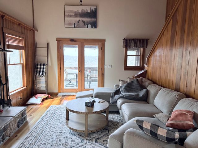 176 The Village Drive, Nancy, KY 42544