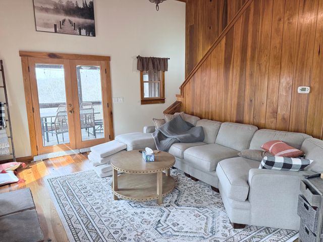 176 The Village Drive, Nancy, KY 42544