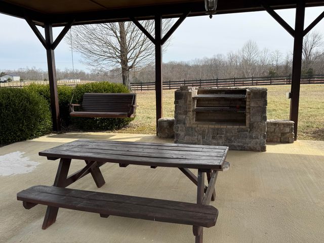 176 The Village Drive, Nancy, KY 42544