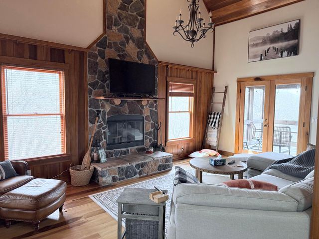 176 The Village Drive, Nancy, KY 42544