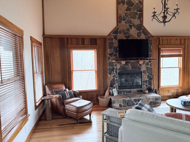 176 The Village Drive, Nancy, KY 42544