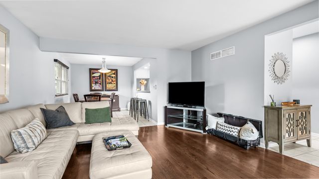 2964 Drover Lane, Darien, IL 60561