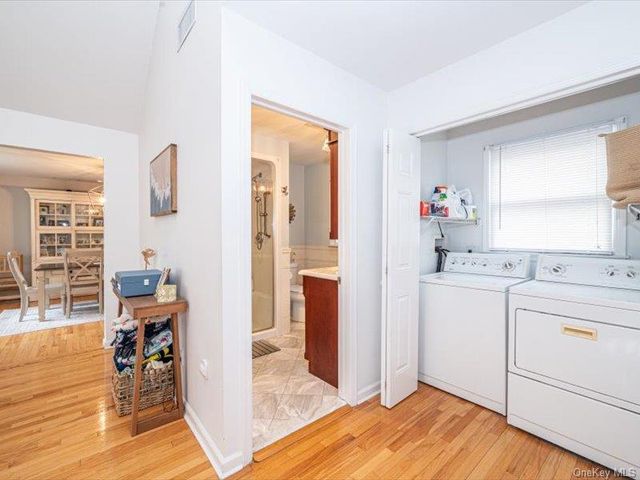 21 James Street, Islip, NY 11751