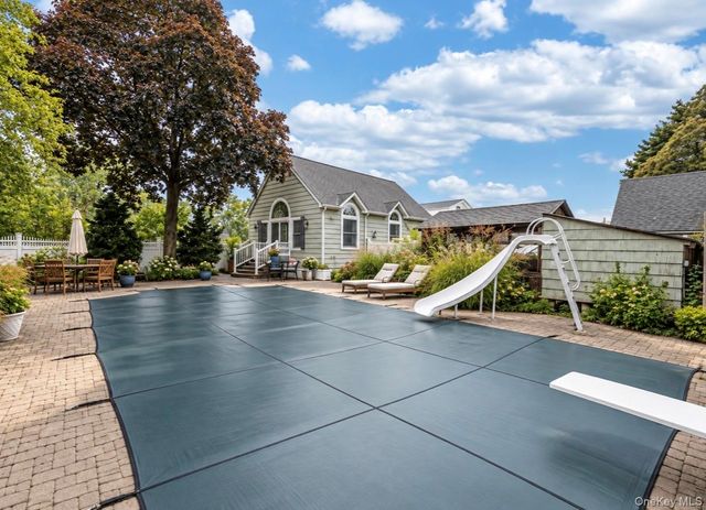 21 James Street, Islip, NY 11751