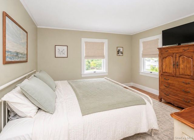 21 James Street, Islip, NY 11751