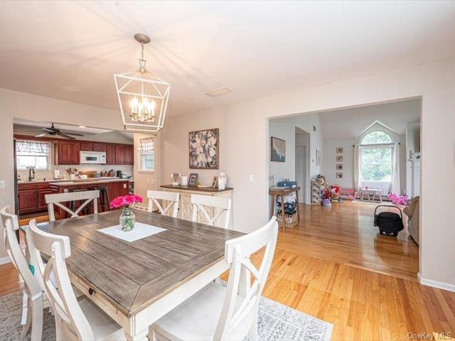 21 James Street, Islip, NY 11751