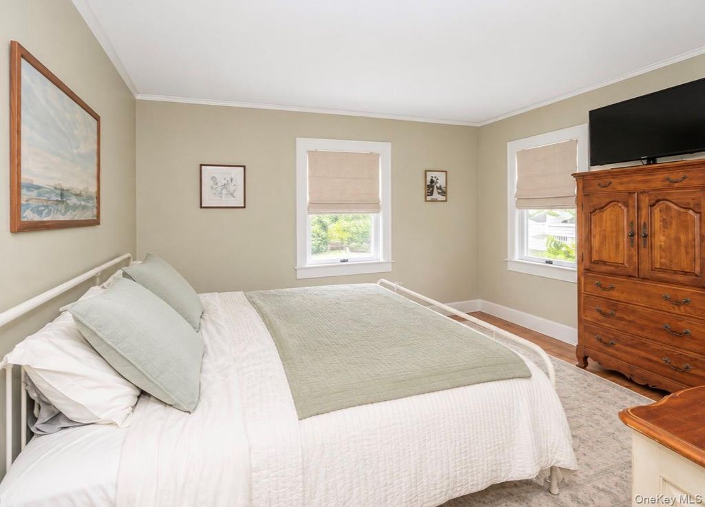 21 James Street, Islip, NY 11751 — photo 4