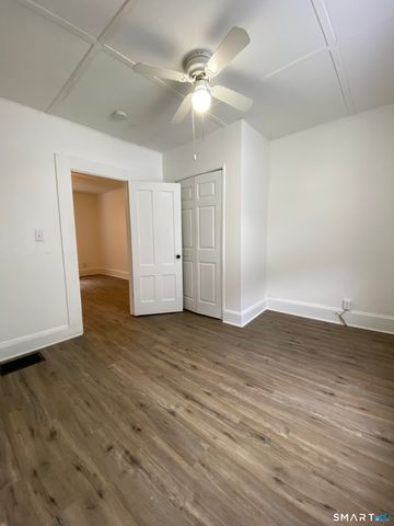 15 Lincoln Place, Bristol, CT 06010