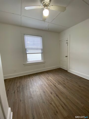 15 Lincoln Place, Bristol, CT 06010