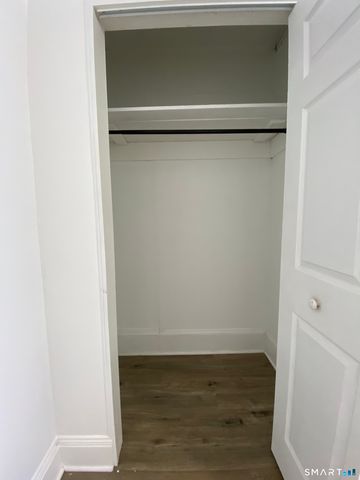 15 Lincoln Place, Bristol, CT 06010