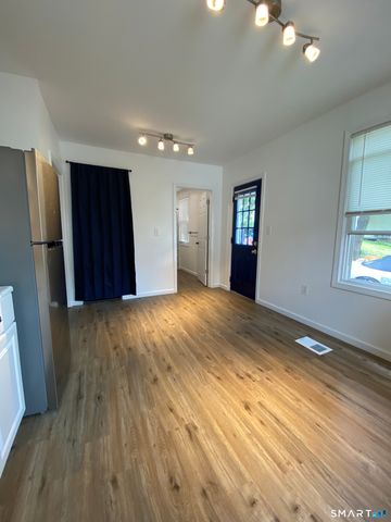 15 Lincoln Place, Bristol, CT 06010