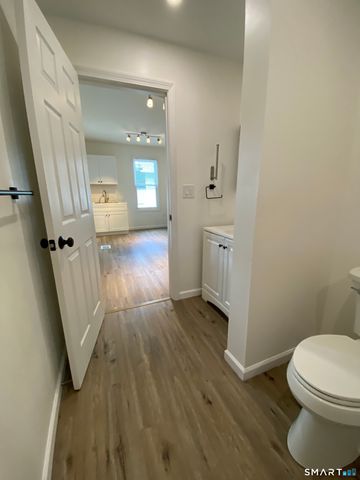 15 Lincoln Place, Bristol, CT 06010