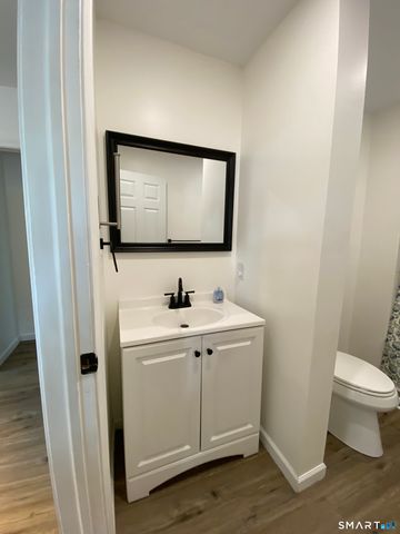 15 Lincoln Place, Bristol, CT 06010