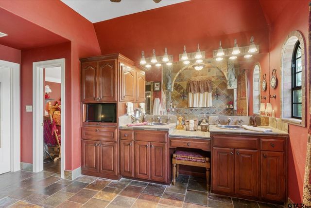 1056 County Road 3810, Hawkins, TX 75765