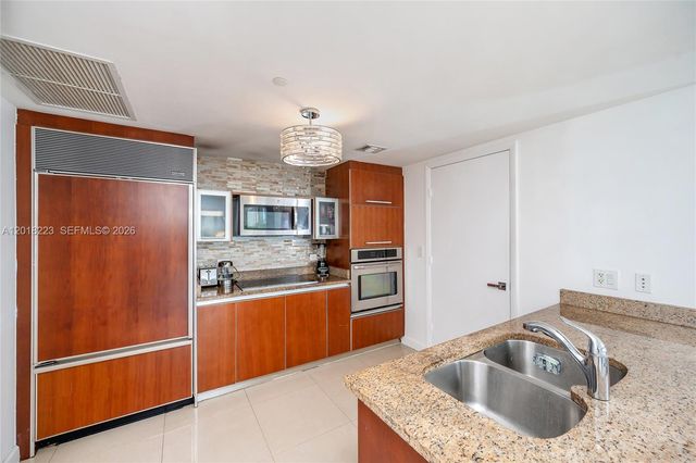 17201 Collins Ave 506, Sunny Isles Beach, FL 33160
