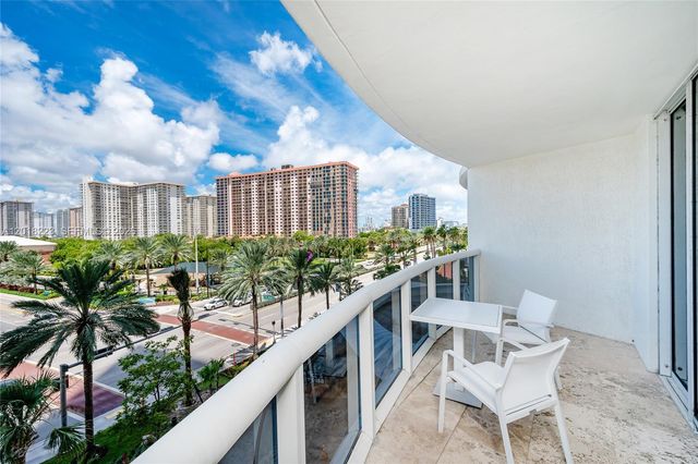 17201 Collins Ave 506, Sunny Isles Beach, FL 33160