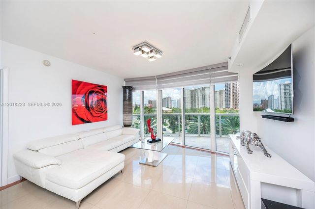 17201 Collins Ave 506, Sunny Isles Beach, FL 33160