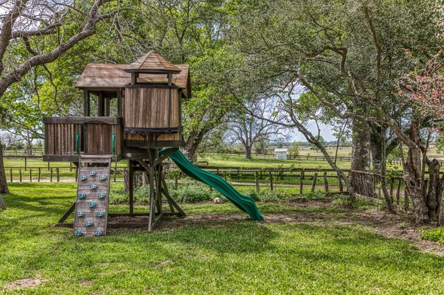 1289 Bluebonnet Ridge Drive, Chappell Hill, TX 77426