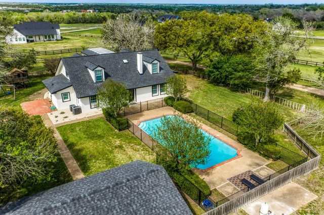 1289 Bluebonnet Ridge Drive, Chappell Hill, TX 77426