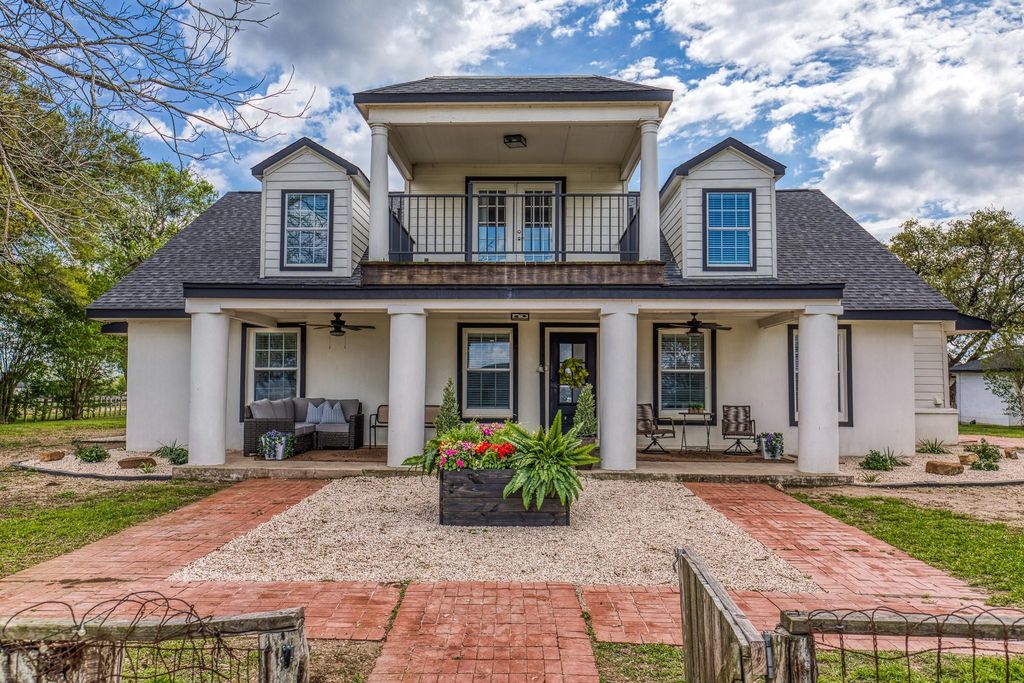 1289 Bluebonnet Ridge Drive, Chappell Hill, TX 77426