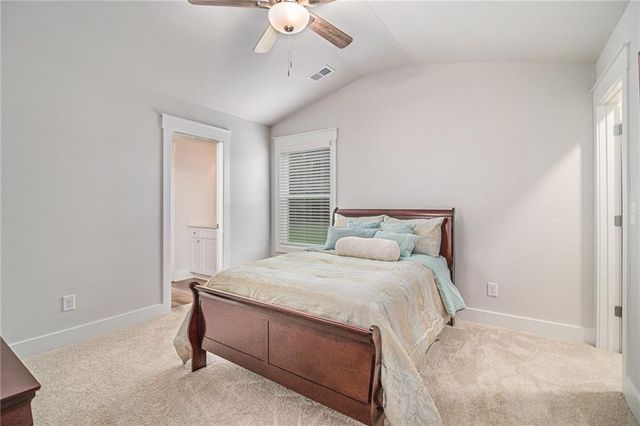 2 Whites Pond Road, Moreland, GA 30259