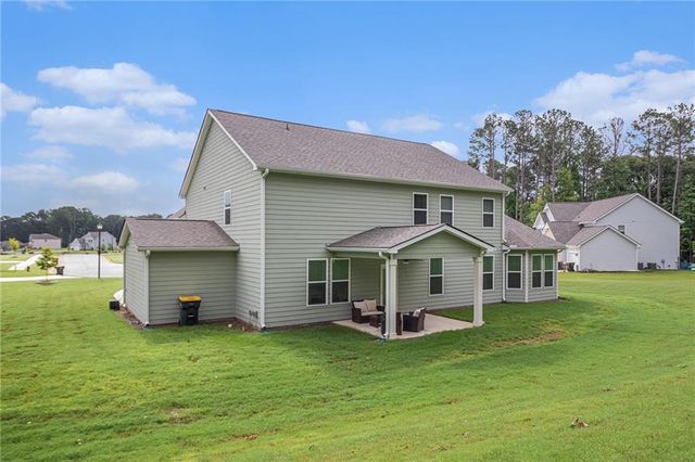 2 Whites Pond Road, Moreland, GA 30259