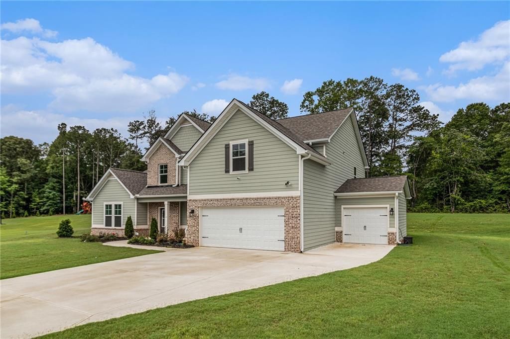 2 Whites Pond Road, Moreland, GA 30259
